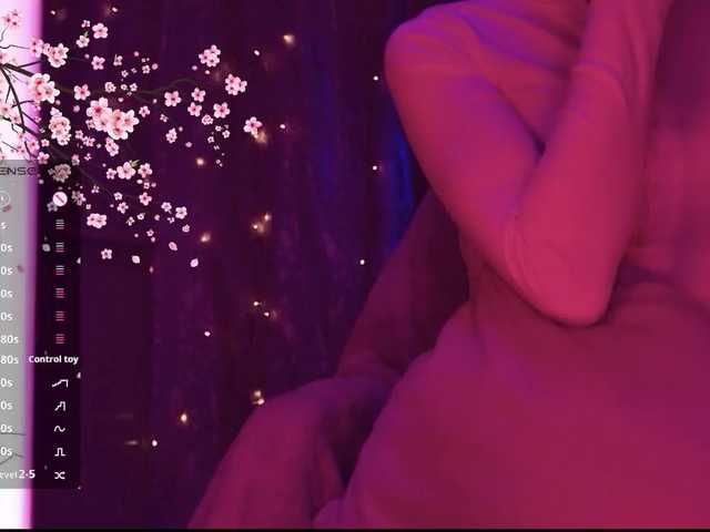 Karo1ina1 live cam on BongaCams