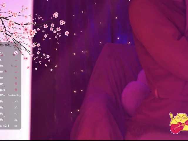 Karo1ina1 live cam on BongaCams