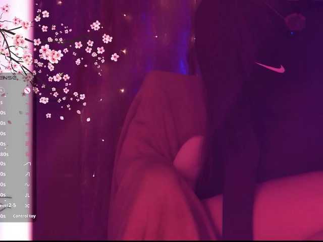 Karo1ina1 live cam on BongaCams
