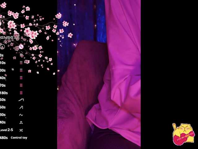 Karo1ina1 live cam on BongaCams
