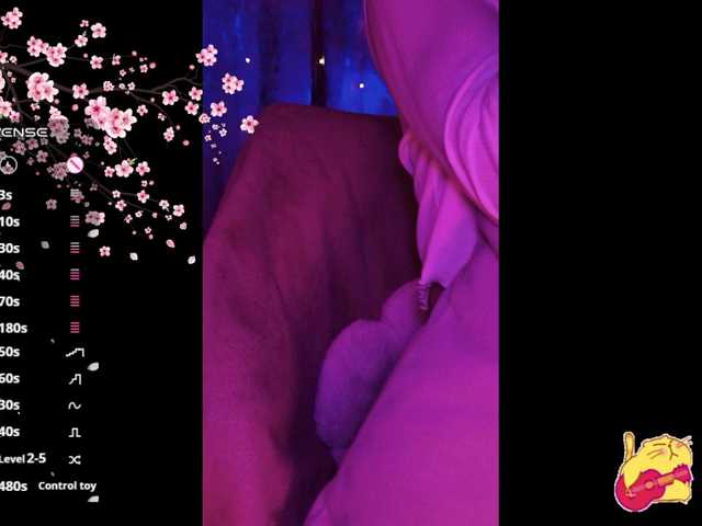 Karo1ina1 live cam on BongaCams