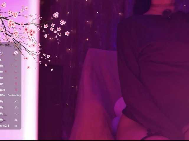 Karo1ina1 live cam on BongaCams