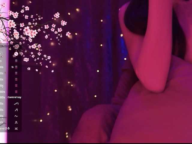 Karo1ina1 live cam on BongaCams