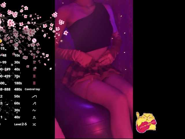Karo1ina1 live cam on BongaCams