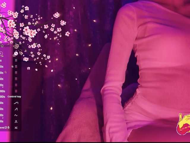 Karo1ina1 live cam on BongaCams