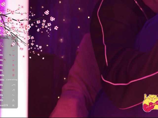 Karo1ina1 live cam on BongaCams