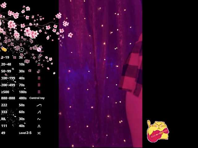 Karo1ina1 live cam on BongaCams