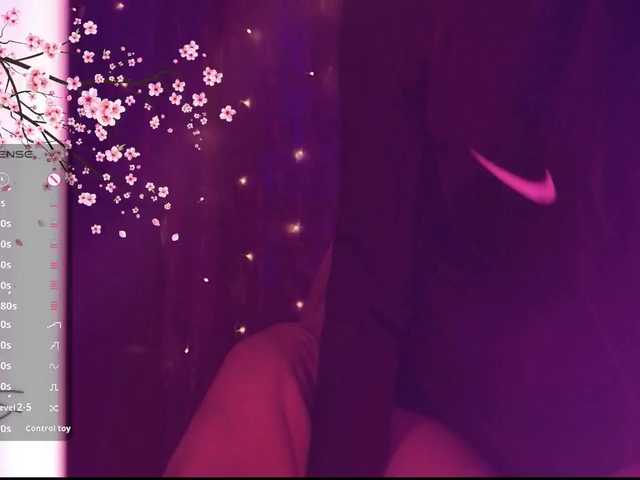 Karo1ina1 live cam on BongaCams