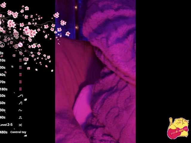 Karo1ina1 live cam on BongaCams