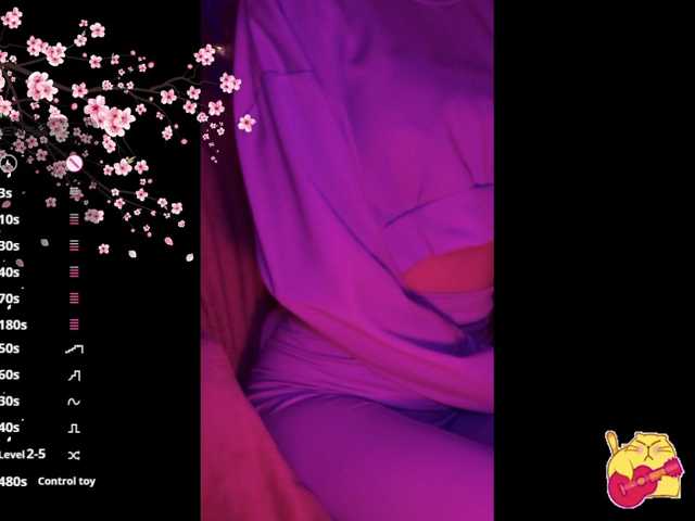 Karo1ina1 live cam on BongaCams