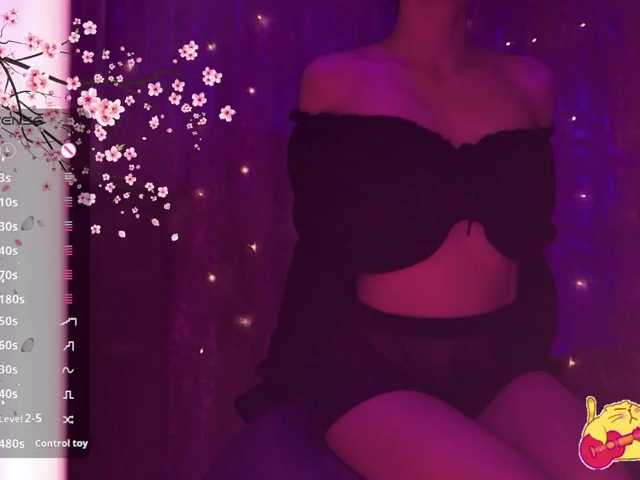 Karo1ina1 live cam on BongaCams