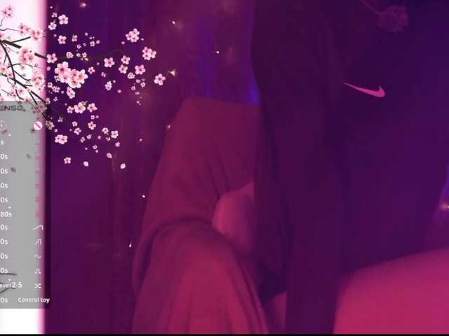 Karo1ina1 live cam on BongaCams