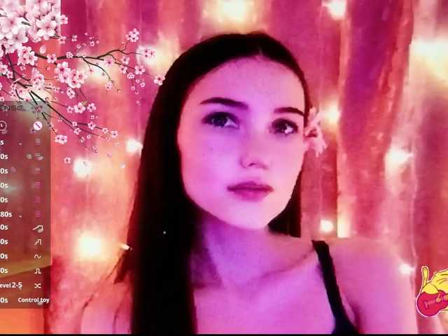 Karo1ina1 live cam on BongaCams