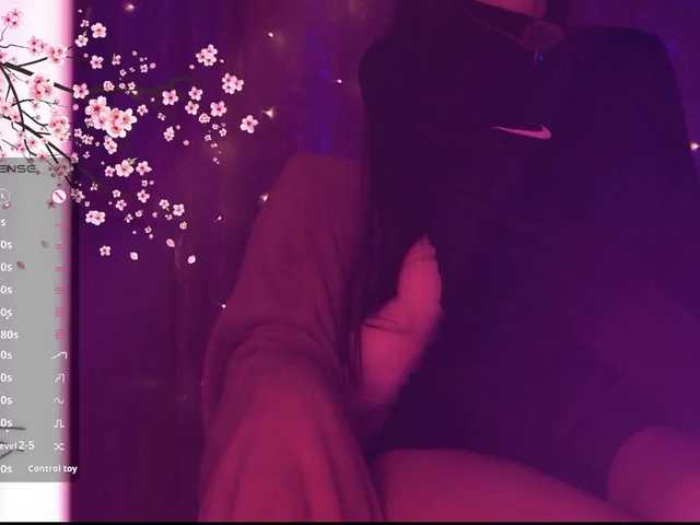 Karo1ina1 live cam on BongaCams