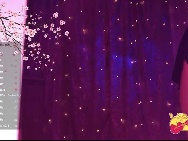 Karo1ina1 live cam on BongaCams