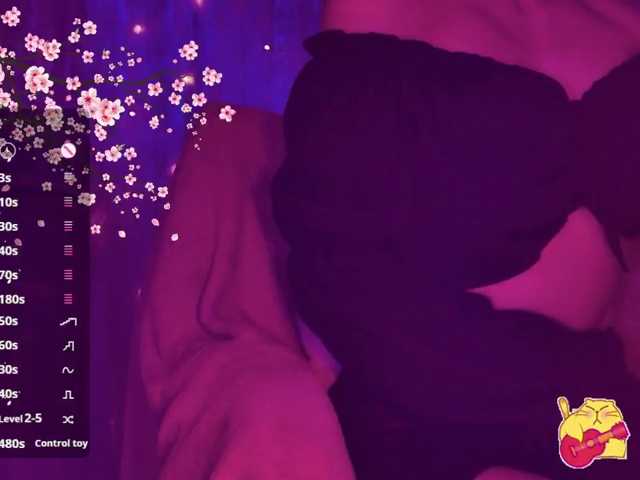 Karo1ina1 live cam on BongaCams