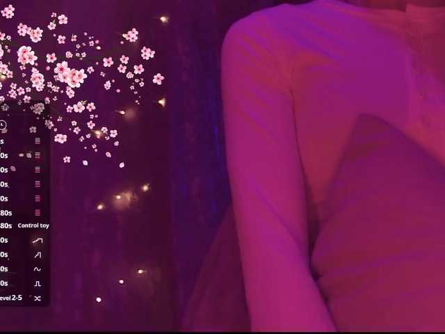 Karo1ina1 live cam on BongaCams