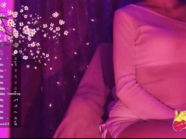 Karo1ina1 live cam on BongaCams