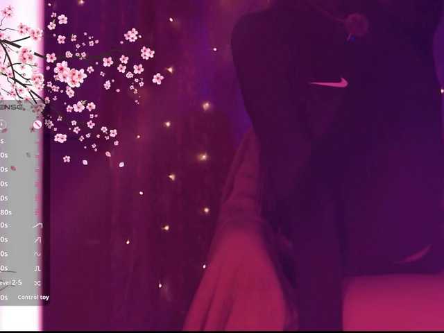 Karo1ina1 live cam on BongaCams
