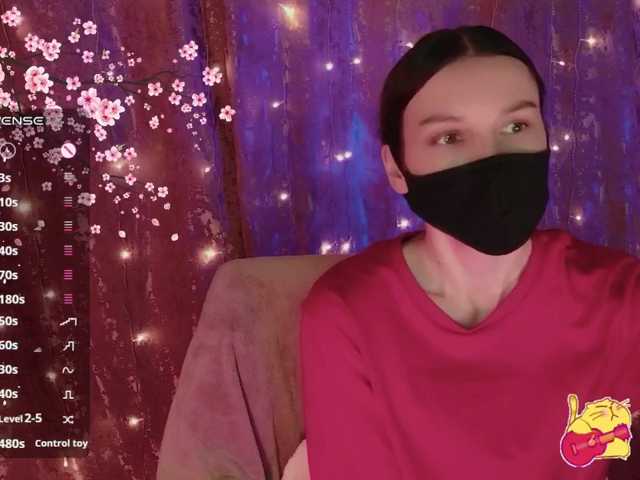 Karo1ina1 live cam on BongaCams