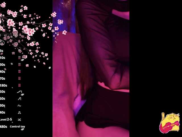 Karo1ina1 live cam on BongaCams