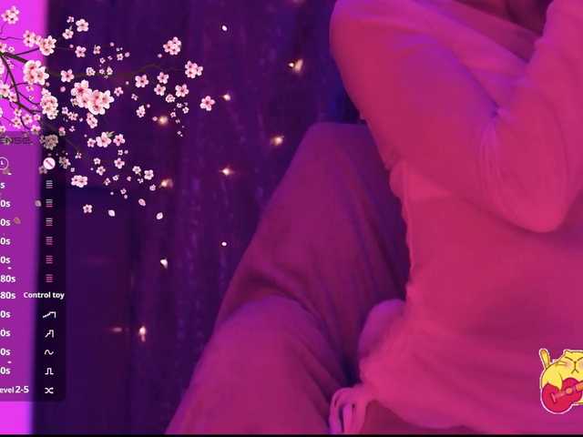 Karo1ina1 live cam on BongaCams