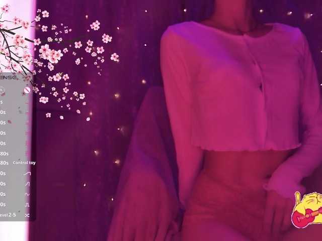 Karo1ina1 live cam on BongaCams
