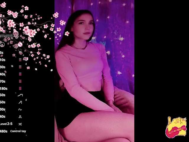 Karo1ina1, en directo ahora en BongaCams