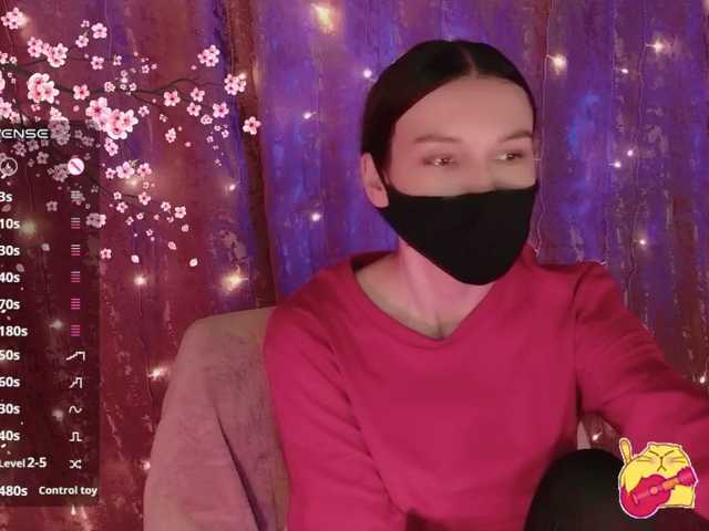 Karo1ina1 live cam on BongaCams