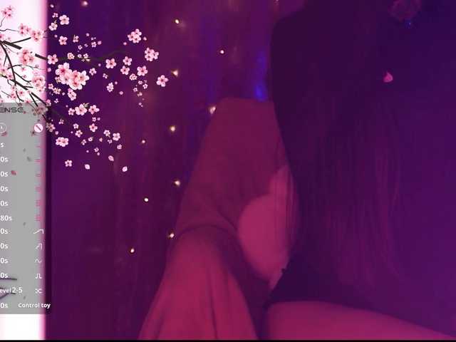 Karo1ina1 live cam on BongaCams