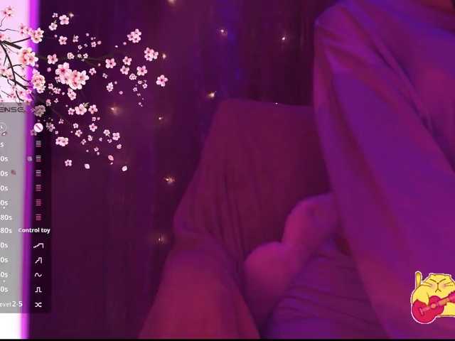Karo1ina1 live cam on BongaCams