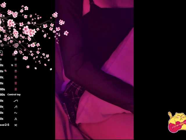 Karo1ina1 live cam on BongaCams