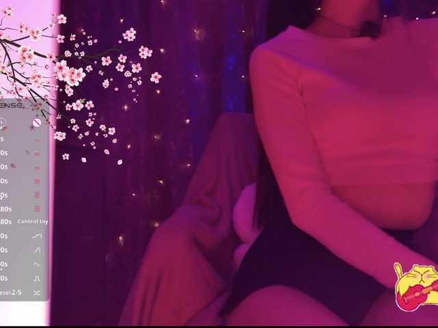 Karo1ina1 live cam on BongaCams