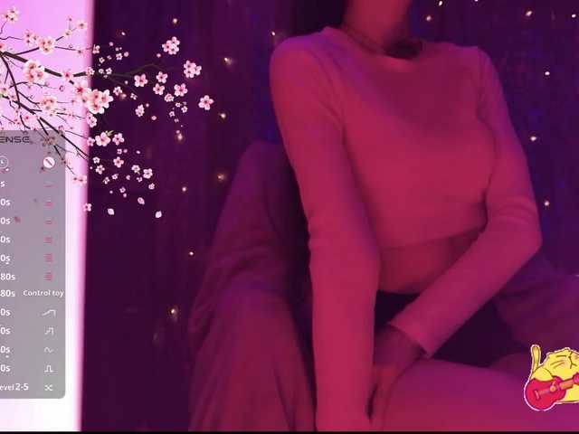 Karo1ina1 live cam on BongaCams