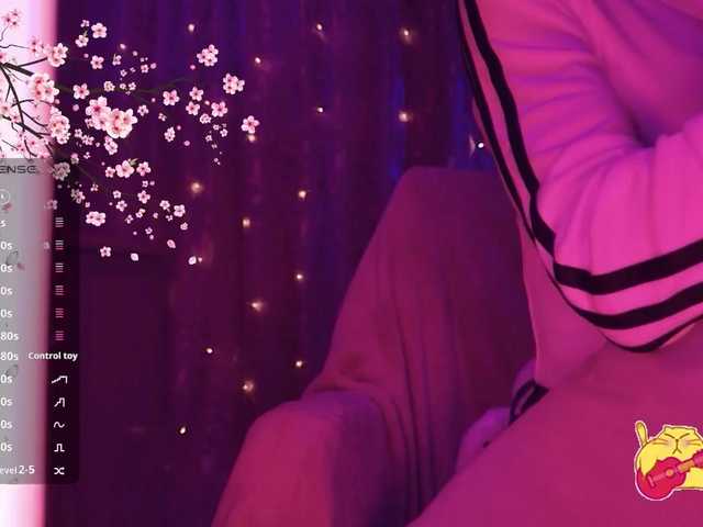 Karo1ina1 live cam on BongaCams