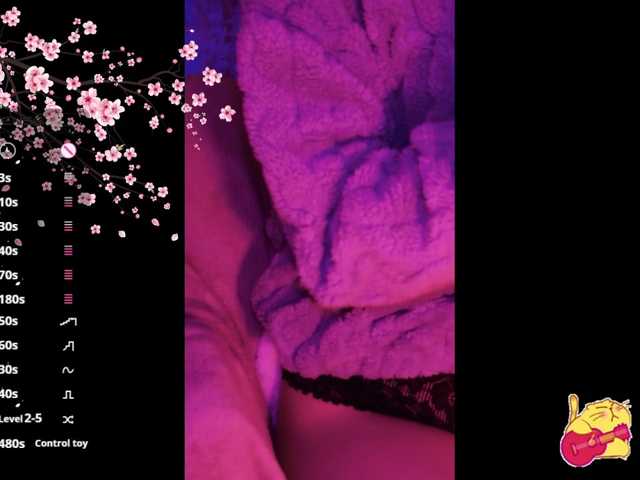 Karo1ina1 live cam on BongaCams