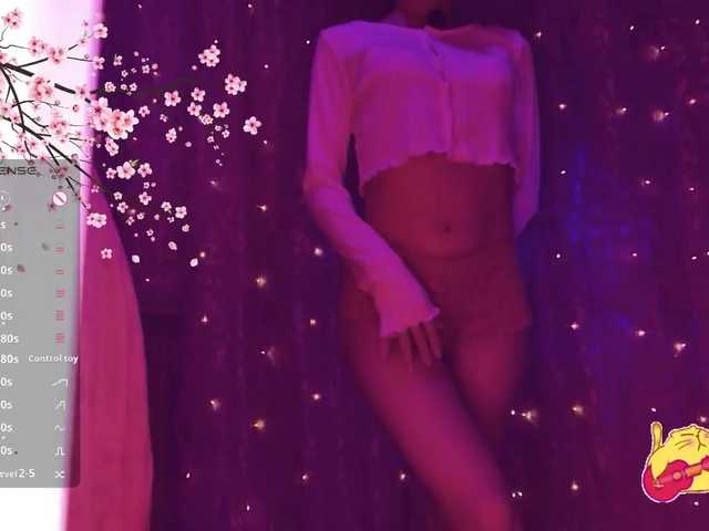 Karo1ina1 live cam on BongaCams