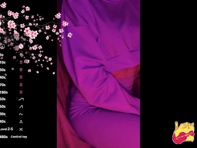 Karo1ina1 live cam on BongaCams