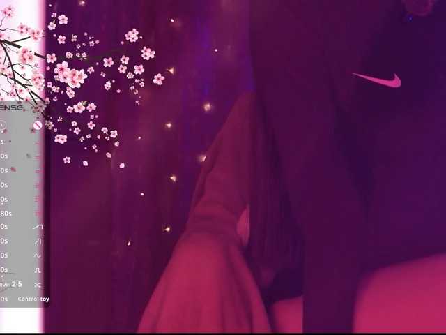 Karo1ina1 live cam on BongaCams