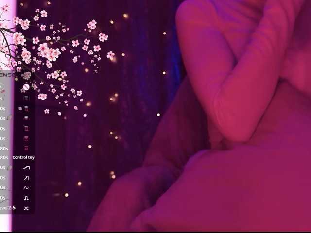 Karo1ina1 live cam on BongaCams