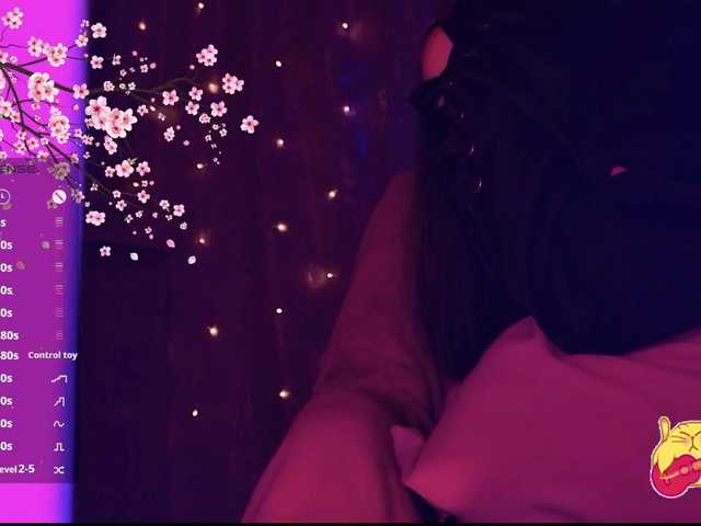 Karo1ina1 live cam on BongaCams