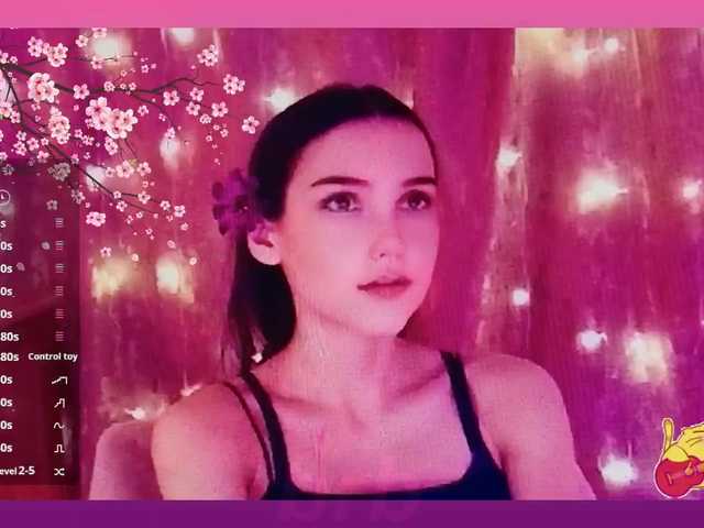 Karo1ina1 live cam on BongaCams