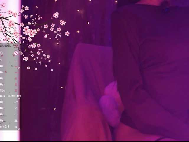 Karo1ina1 live cam on BongaCams