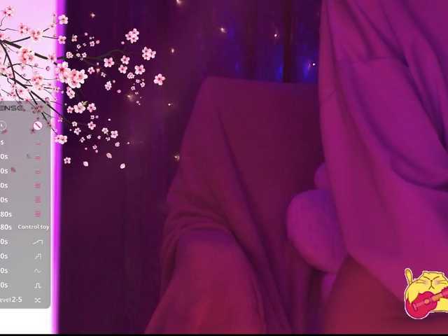 Karo1ina1 live cam on BongaCams