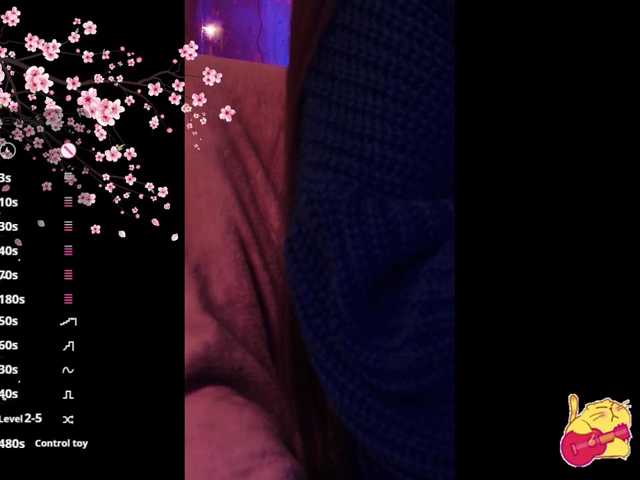 Karo1ina1 live cam on BongaCams