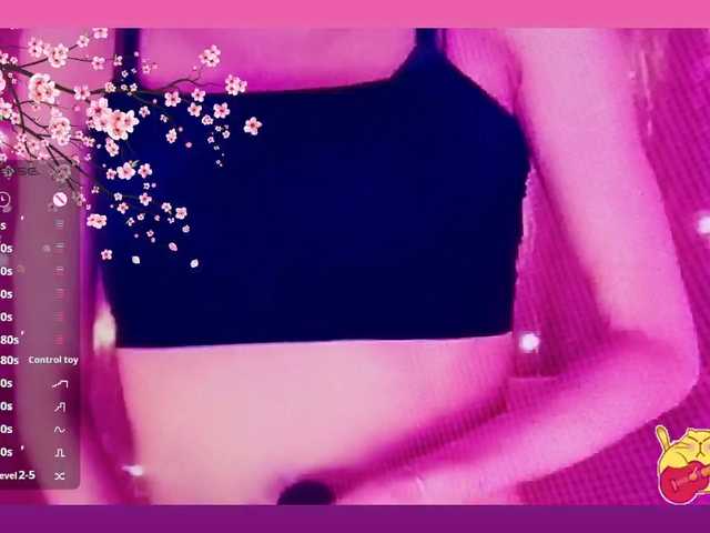 Karo1ina1 live cam on BongaCams