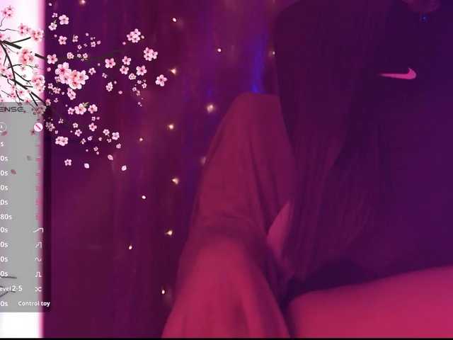 Karo1ina1 live cam on BongaCams