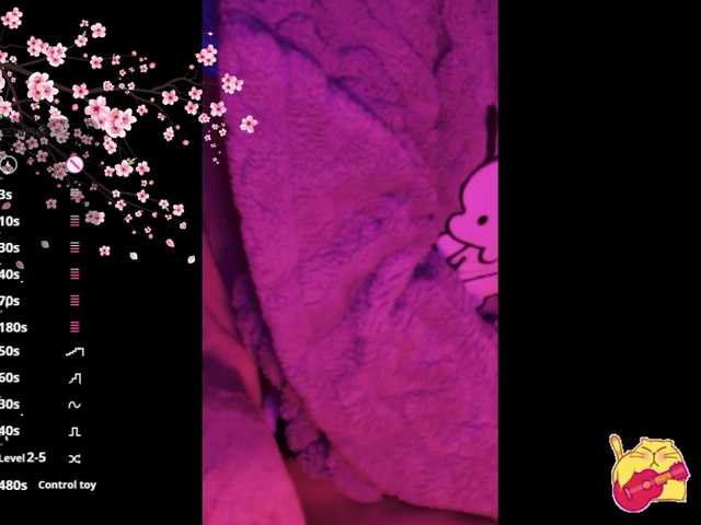 Karo1ina1 live cam on BongaCams