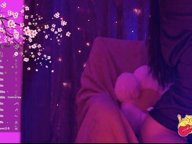 Karo1ina1 live cam on BongaCams