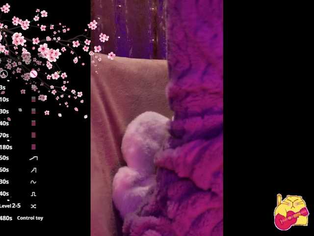 Karo1ina1 live cam on BongaCams